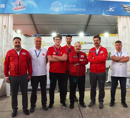 Rektör Yılmaz, TEKNOFEST Adana’da öğrencilerle buluştu